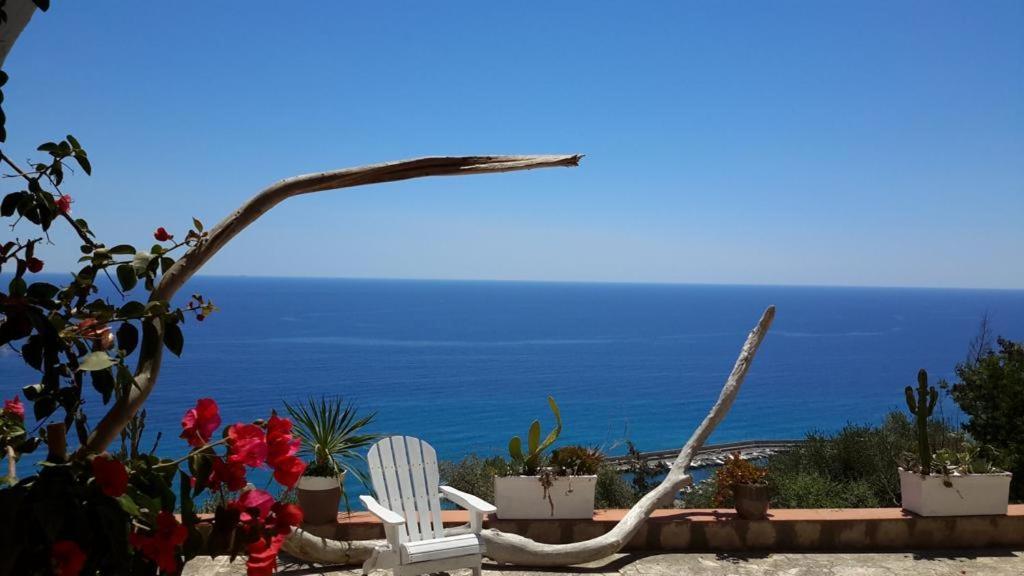 La Bouganvilla Charme & Relax Vista Mare Finale Ligure Exterior foto