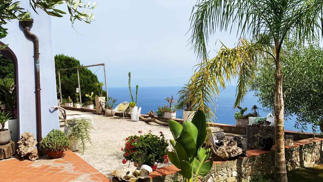 La Bouganvilla Charme & Relax Vista Mare Finale Ligure Exterior foto