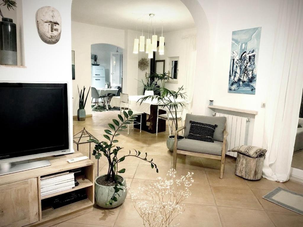 La Bouganvilla Charme & Relax Vista Mare Finale Ligure Exterior foto